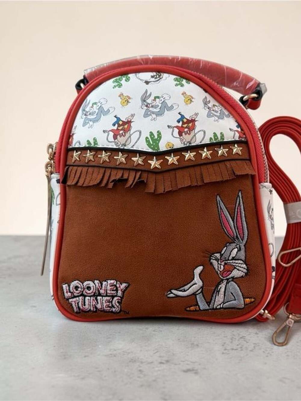 Looney Tunes Brown & White Bugs Bunny Fringe Crossbody Bag